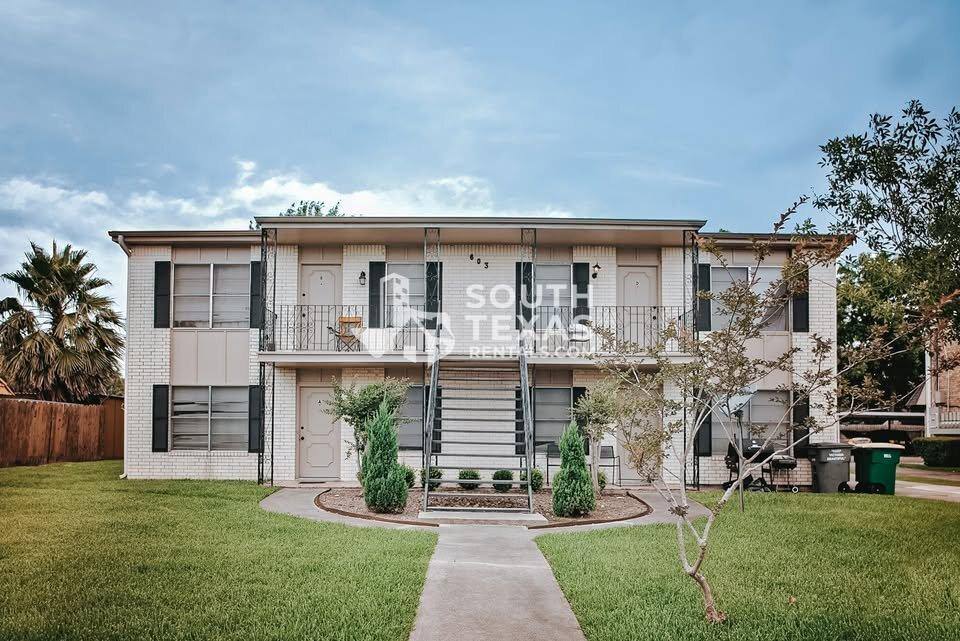 Apartment for rent at 603 Sherwood, Victoria, TX 77901