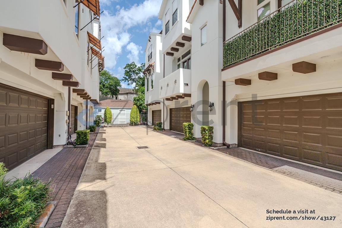 Townhouse for rent at 4222 Dickson St, Houston, TX 77007