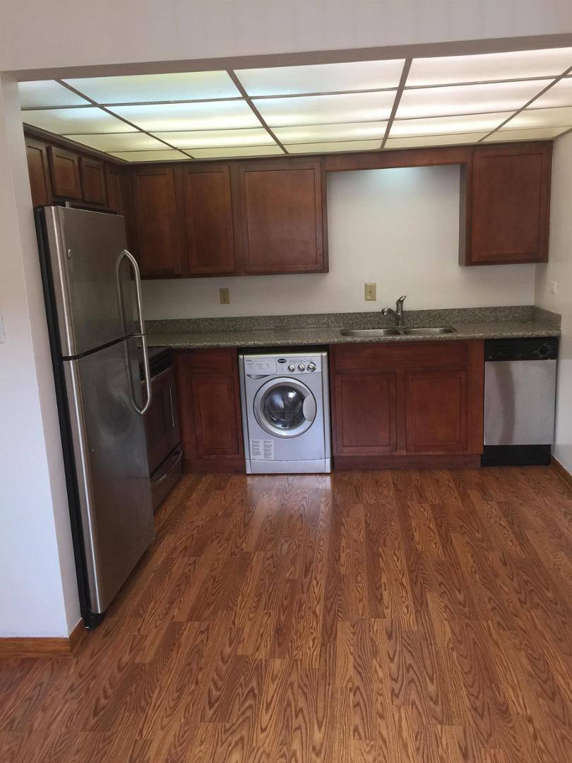 Apartment for rent at 9955-57 S Cicero #108, Oak Lawn, IL 60453