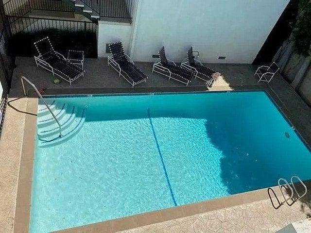 Apartment for rent at 2015 South Bentley Avenue, 2015 Bentley Ave #1, Los Angeles, CA 90025