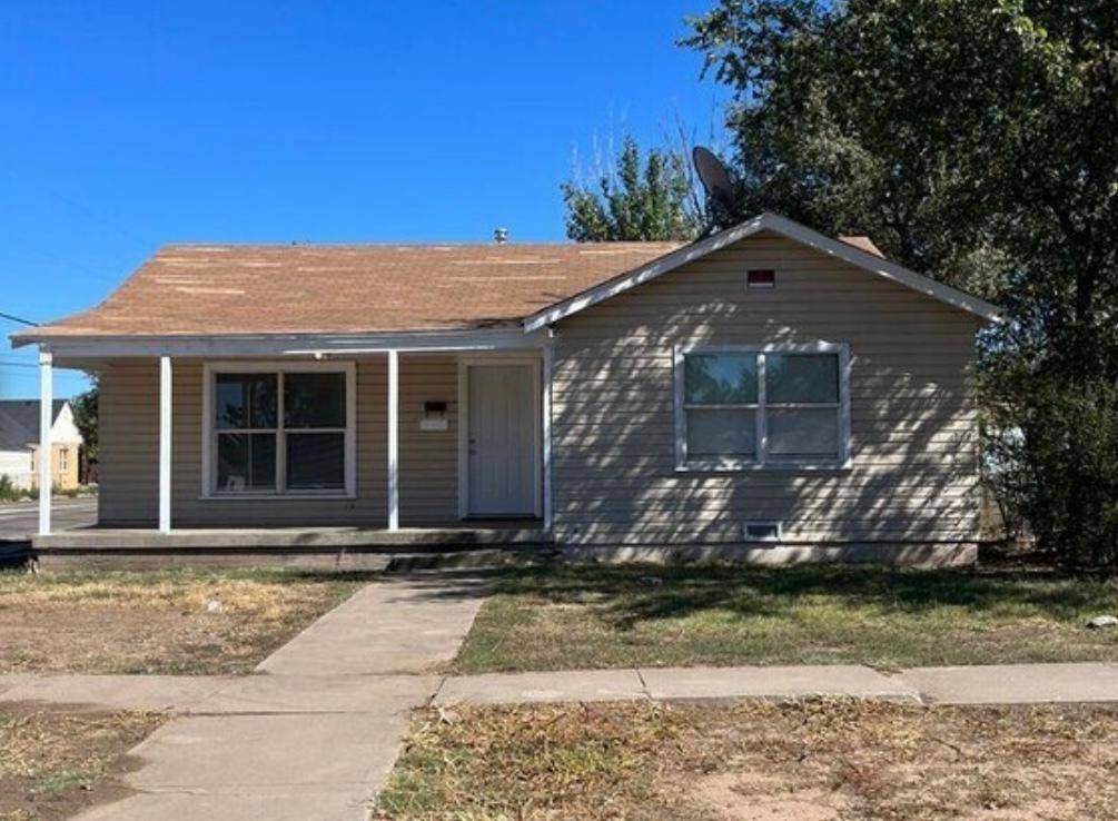 House for rent at Roy Lindseys, 3401 S Van Buren St, Amarillo, TX 79109