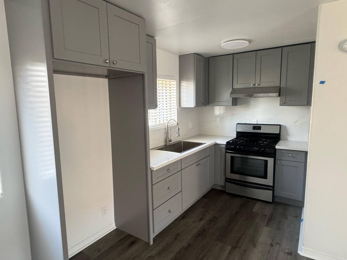 House for rent at 6804 11th Ave, Los Angeles, CA 90043