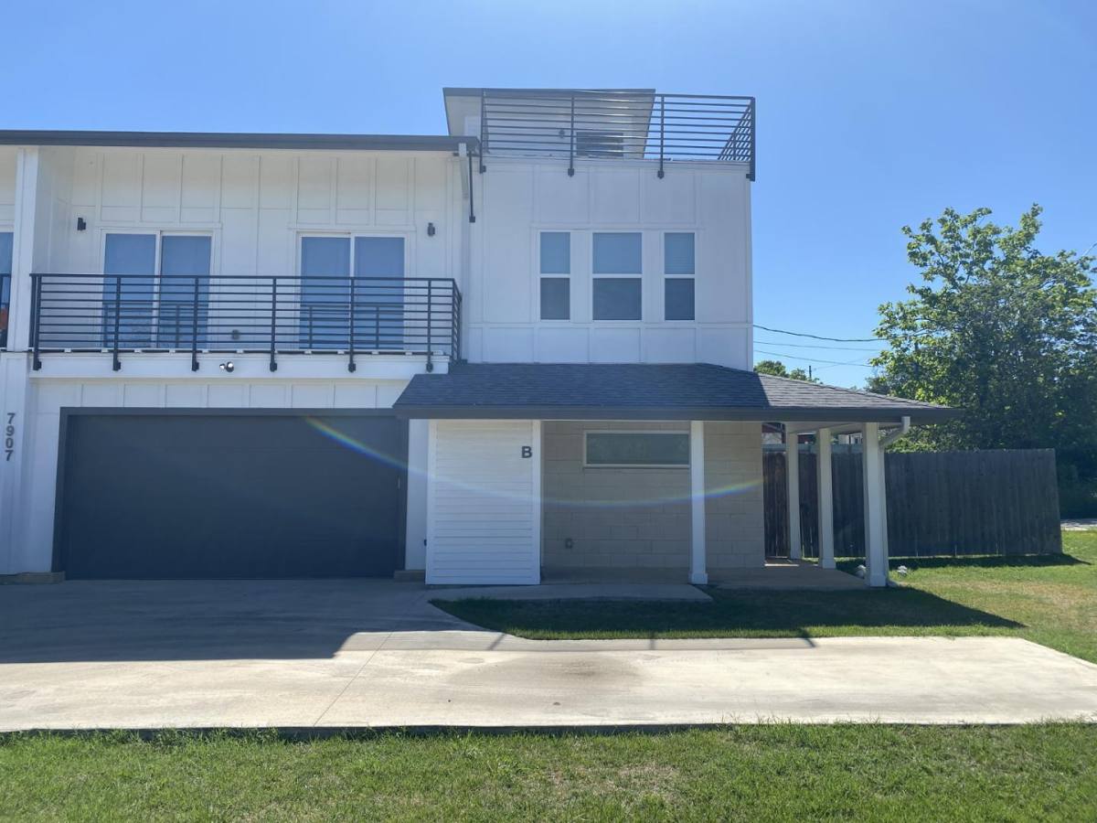House for rent at Kincheon, 7907 Brodie Lane #B, Austin, TX 78745