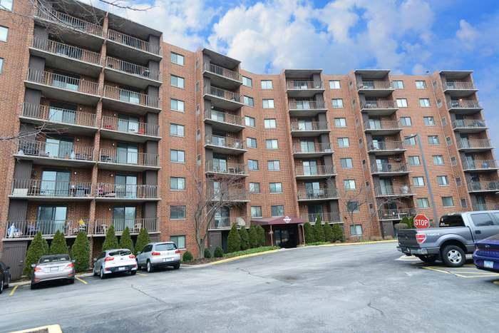 1 Bloomingdale Place #606, Bloomingdale, IL 60108