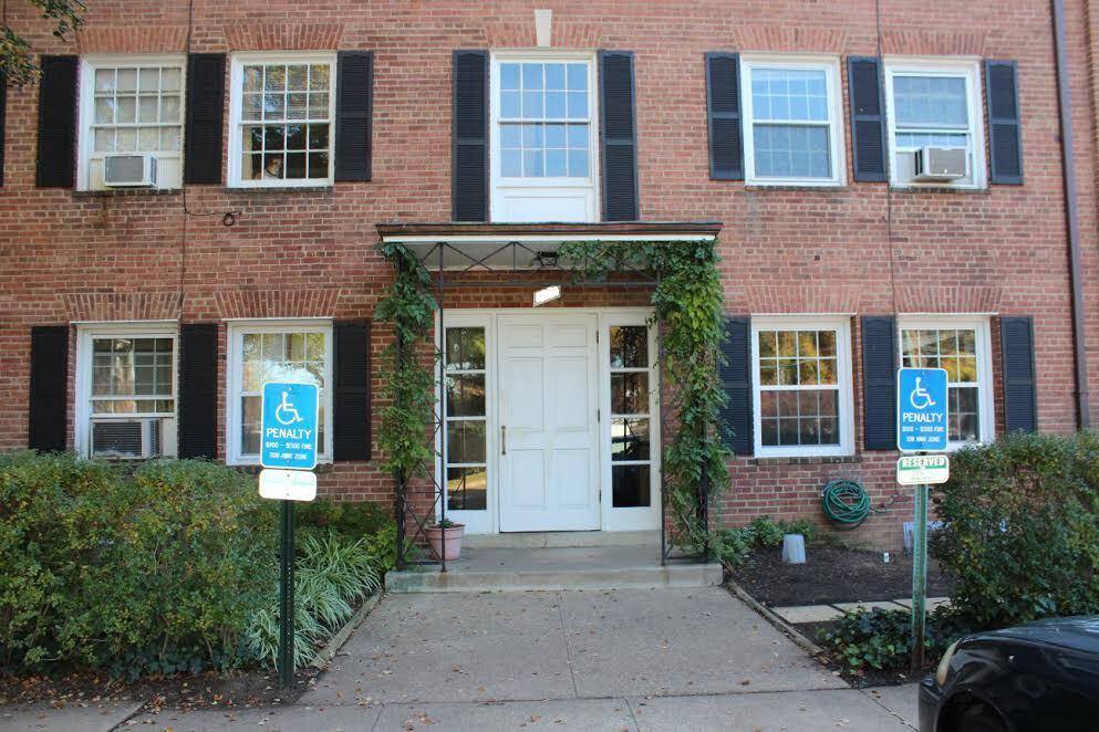 Condo for rent at 5106 Columbia Pike, Arlington, VA 22204