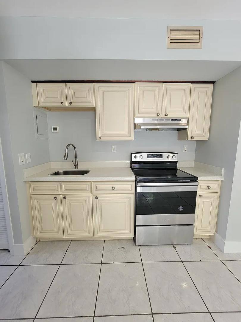 Apartment for rent at 3261 Jackson Blvd #2, Fort Lauderdale, FL 33312