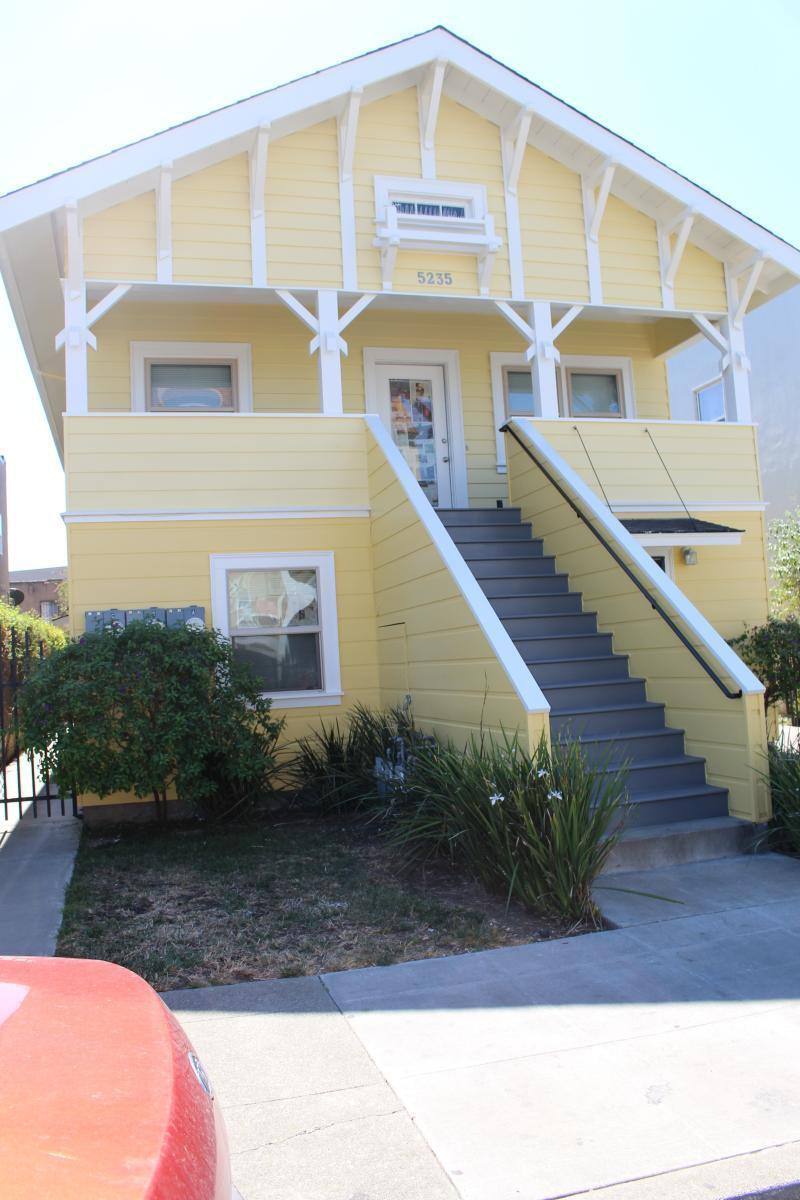 House for rent at 5235 Bancroft Ave #B, Oakland, CA 94601