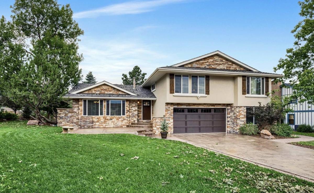 House for rent at 208 W Cheyenne Mountain Blvd, Colorado Springs, CO 80906