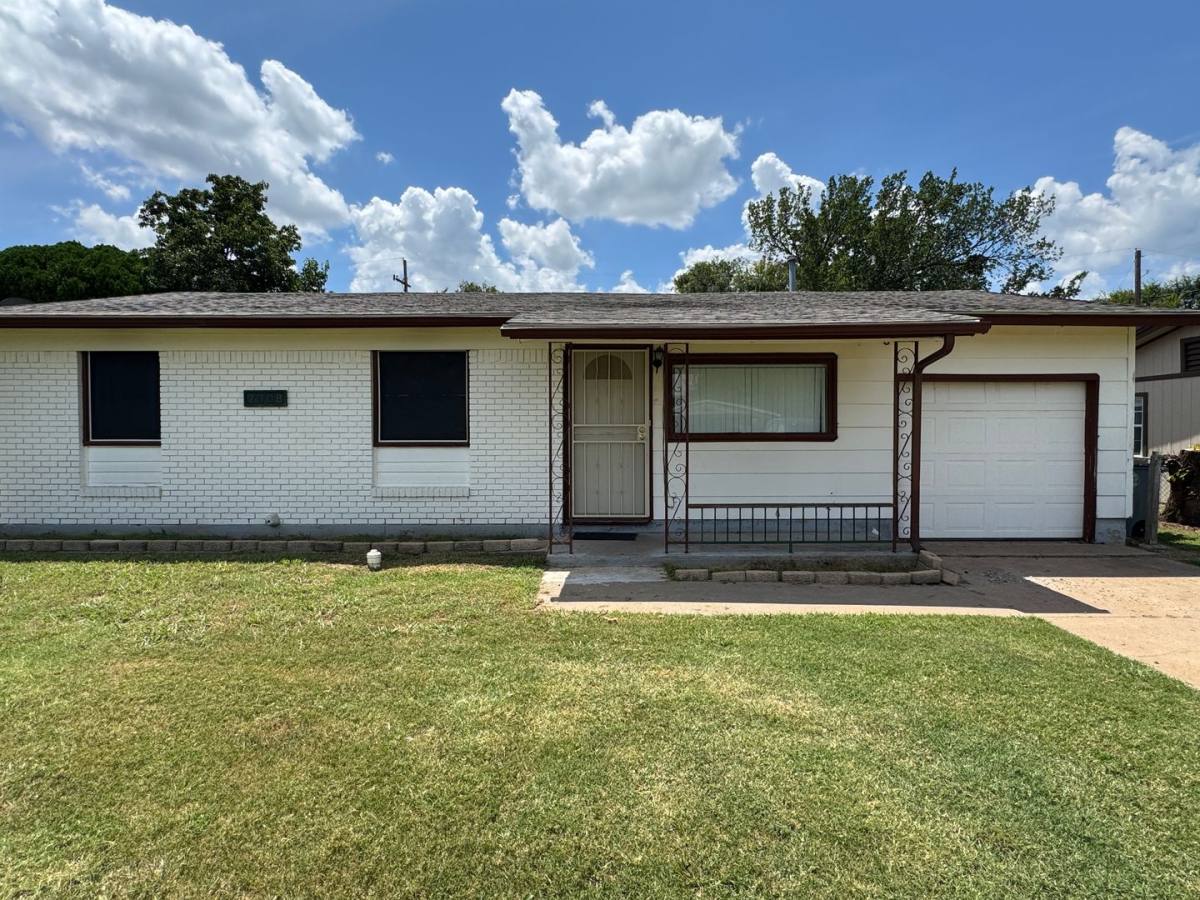 House for rent at 2308 NW Woodridge, Lawton, OK 73505