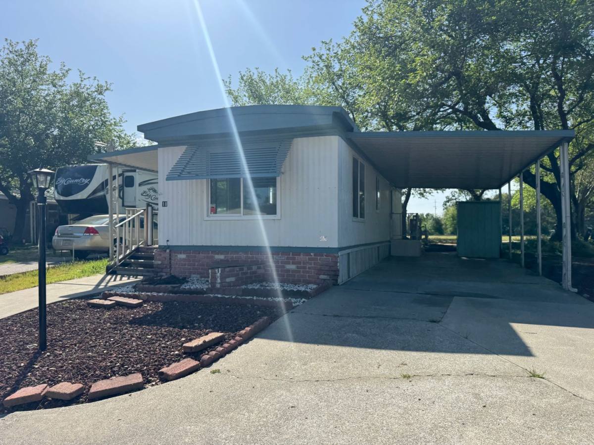 Apartment for rent at 8255 Golden State Highway, Los Molinos, CA 96055