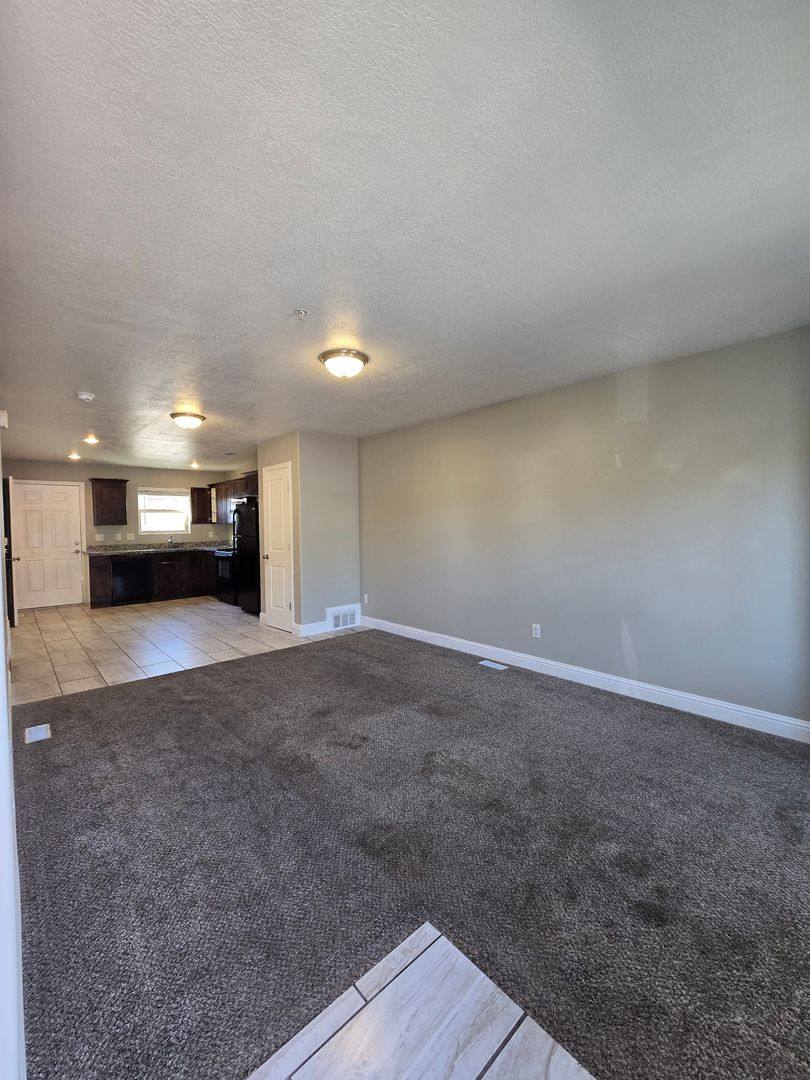Townhouse for rent at 312 Cheyenne Dr, Evanston, WY 82930