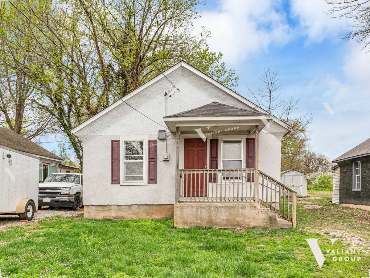 House for rent at 2100 W Lee St, Springfield, MO 65803