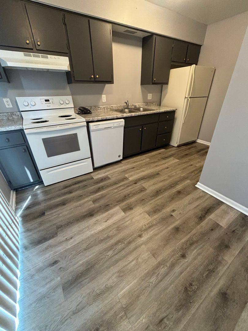 Apartment for rent at 206-208 River St, Yorkville, IL 60560