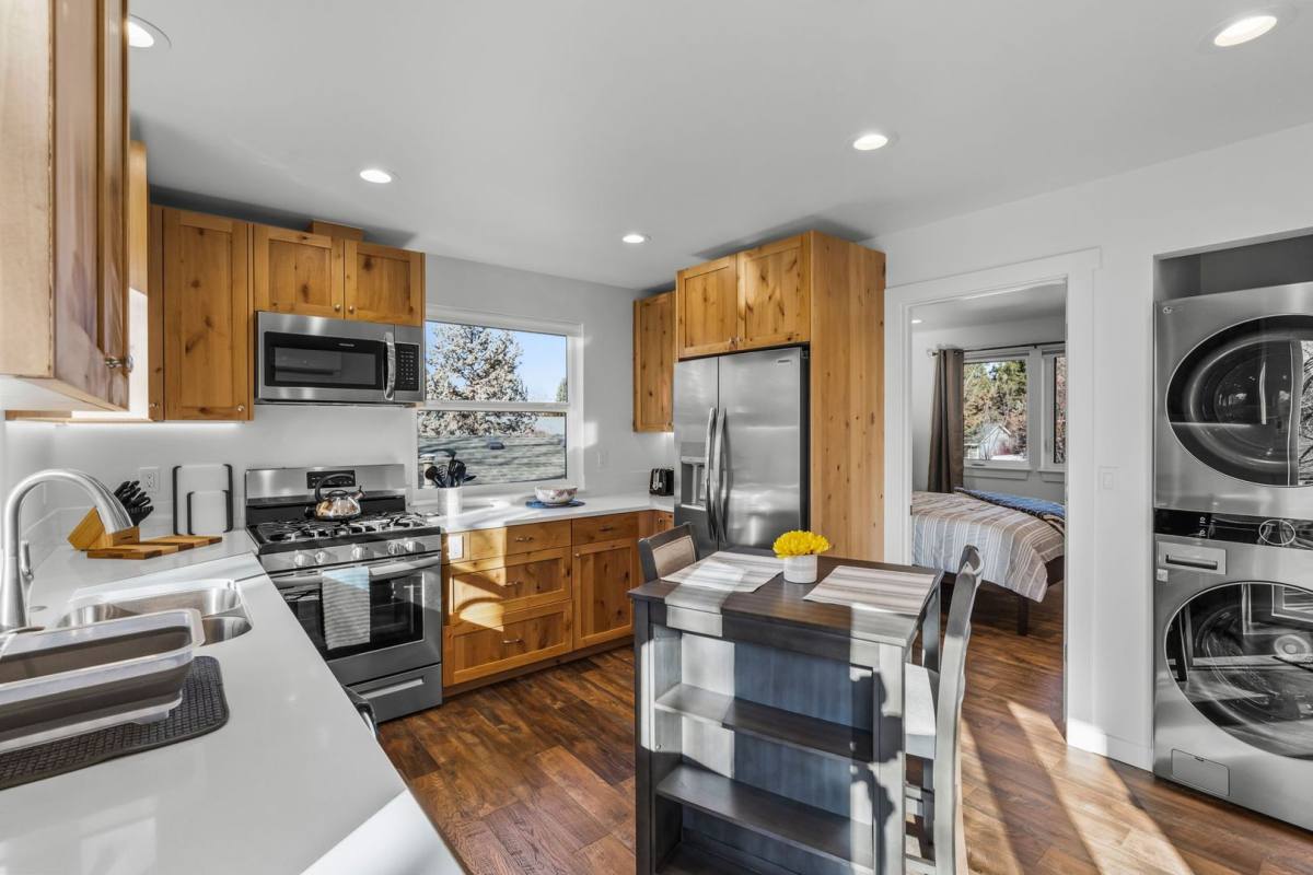 1423 SE Lostine Circle Adu, Bend, OR 97702