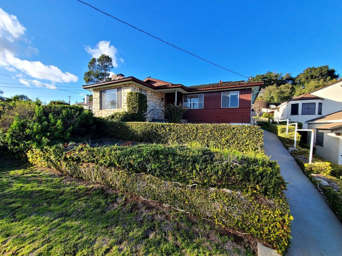 Apartment for rent at 625-631 E Virginia Terrace, Santa Paula, CA 93060