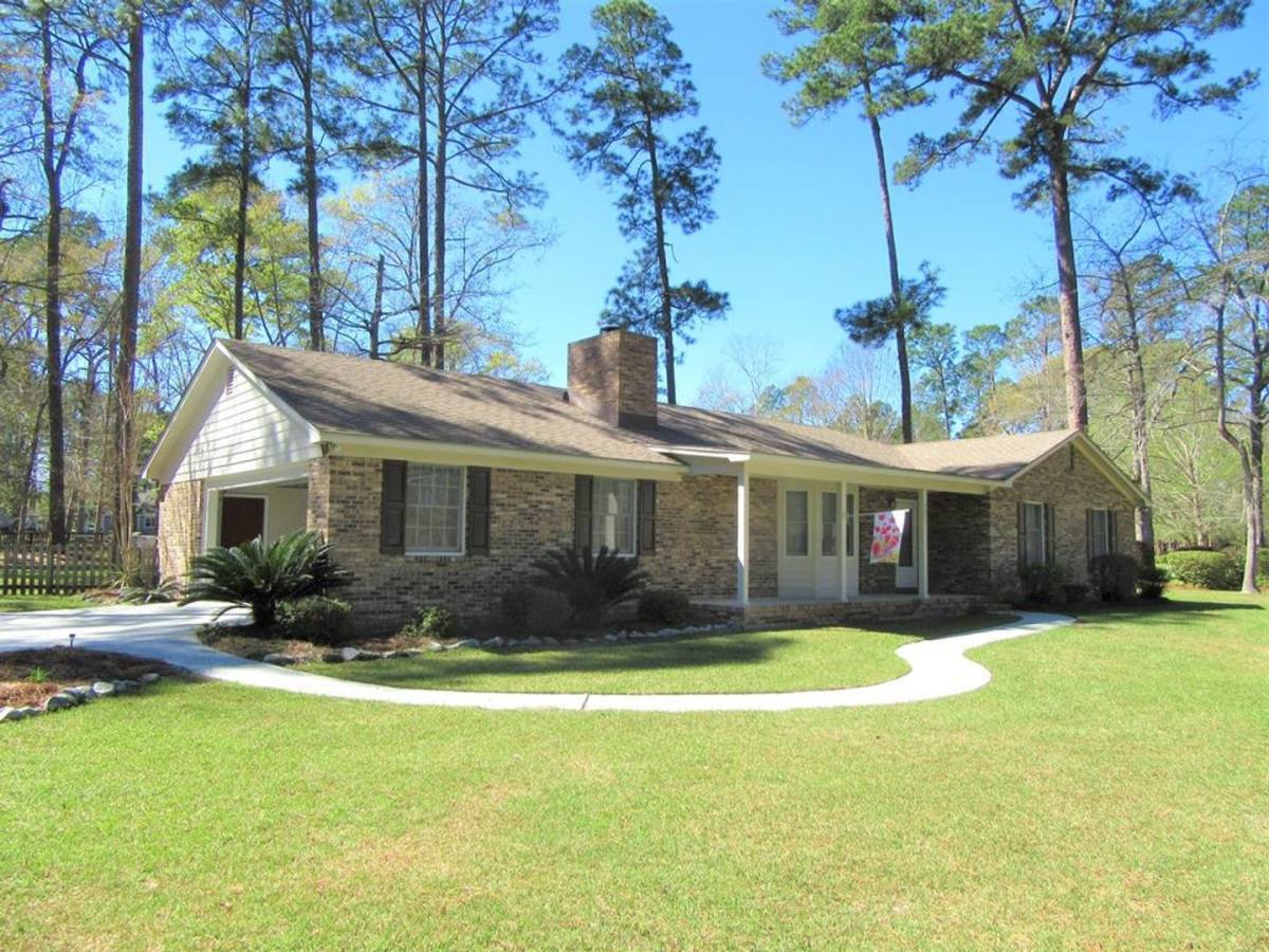 House for rent at 4803 Springbrook Dr, Hahira, GA 31632