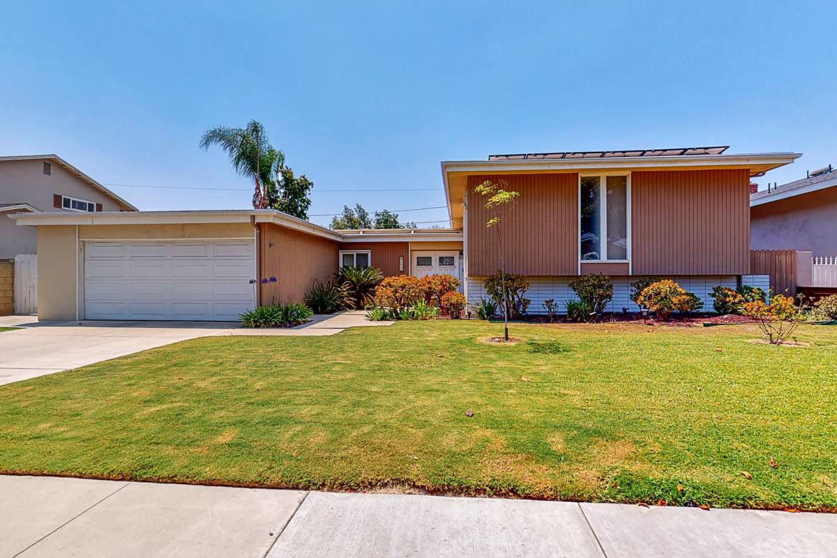 House for rent at 2622 E Ames Circle, Anaheim, CA 92806