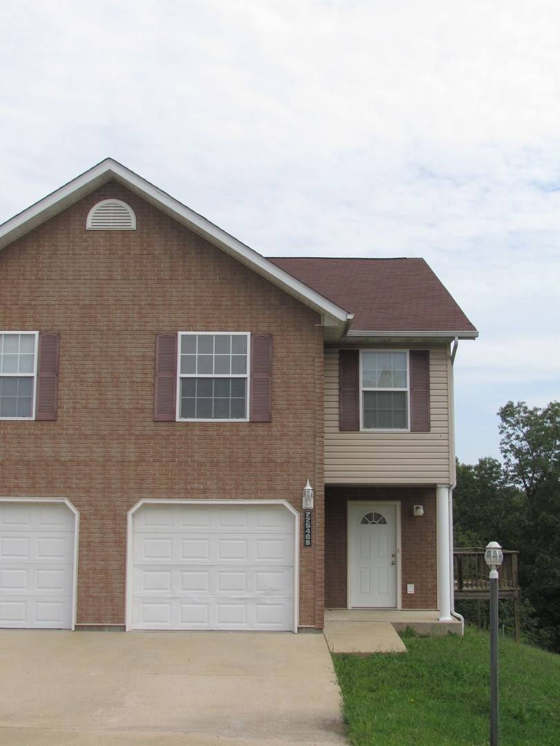 Apartment for rent at 22540 Hollow Oak, Saint Robert, MO 65584