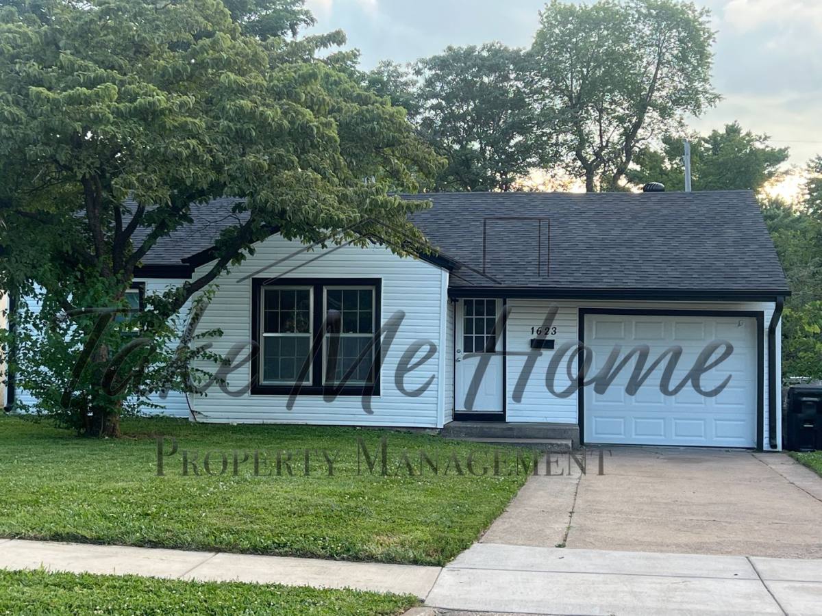 House for rent at 1623 S Kentwood Ave, Springfield, MO 65804