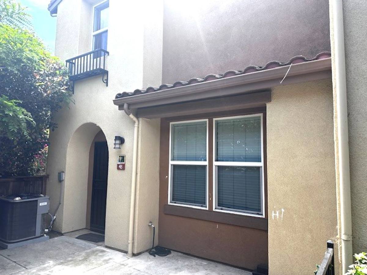 Townhouse for rent at 4300 Newton Ave, San Diego, CA 92113