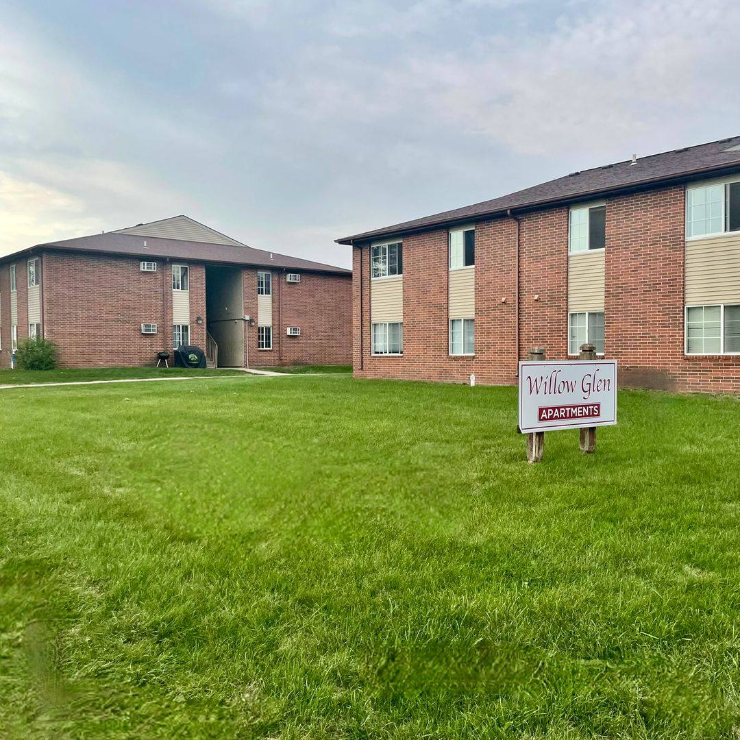 Apartment for rent at 1605 - 1607 1611 Collins St, Webster City, IA 50595