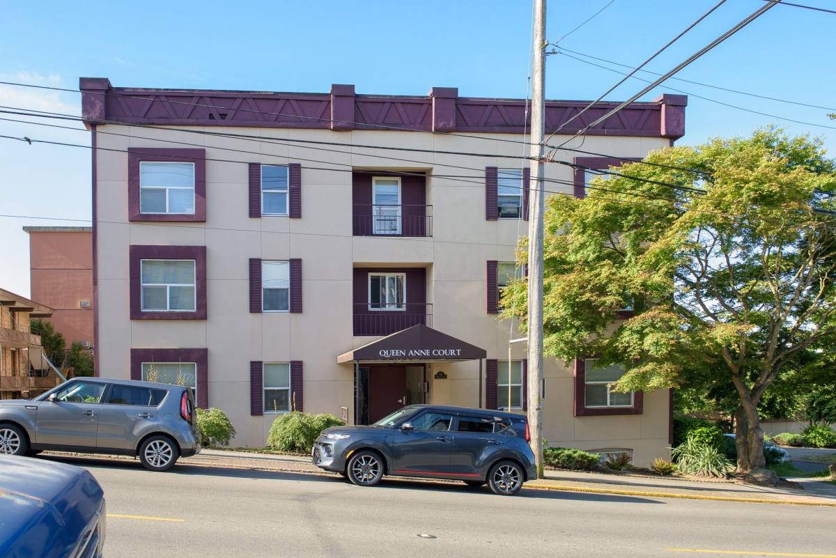 Apartment for rent at 23 W Galer St, Seattle, WA 98119