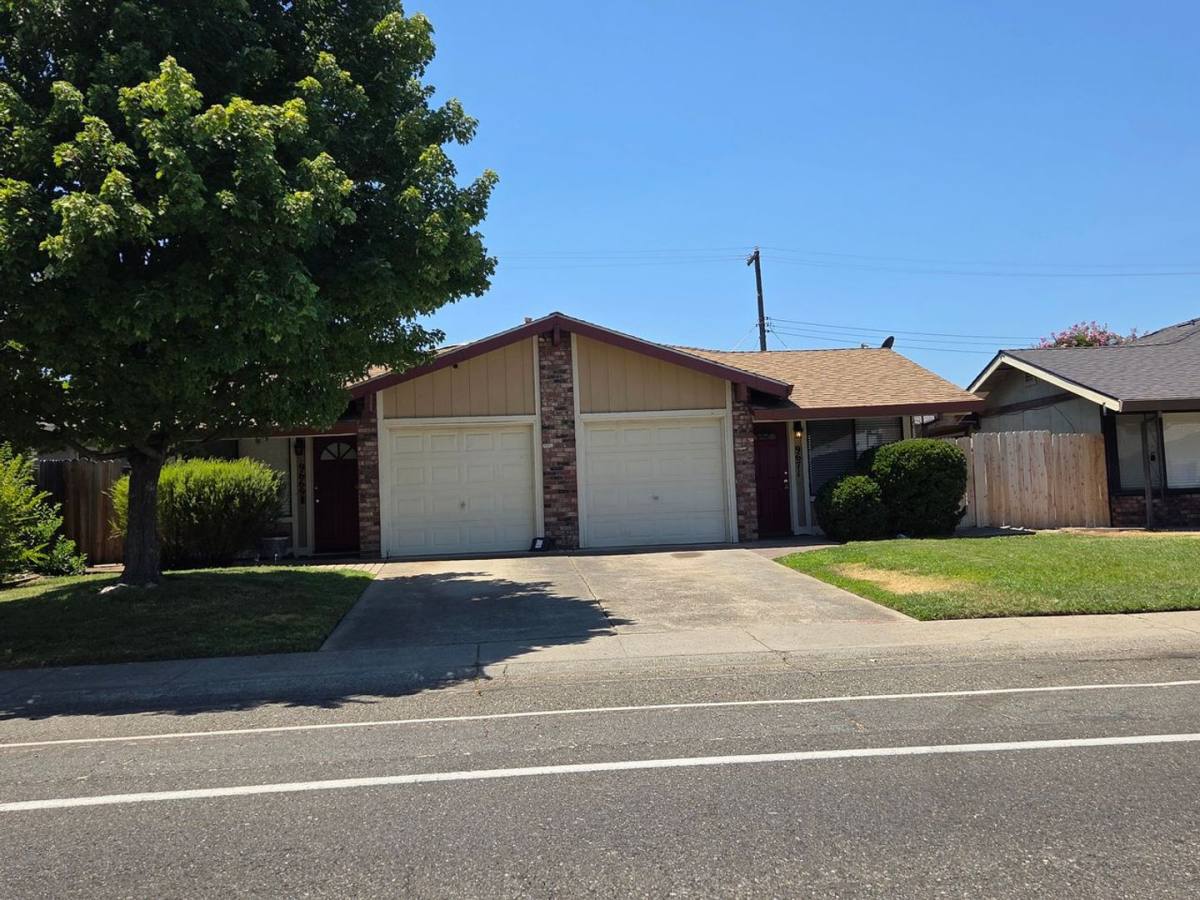 Apartment for rent at 9669-9671 Lake Natoma Dr, Orangevale, CA 95662