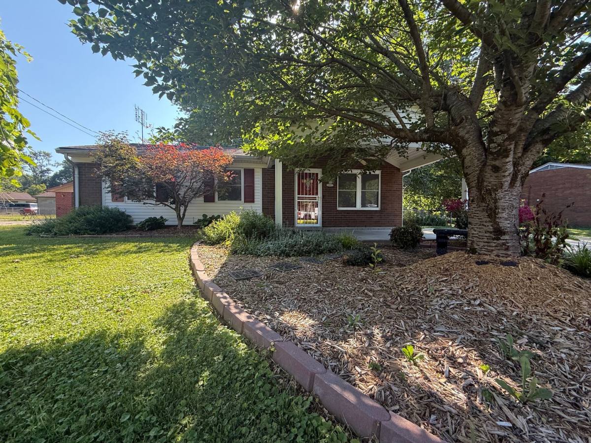 House for rent at 10507 Millers Lane, Louisville, KY 40272