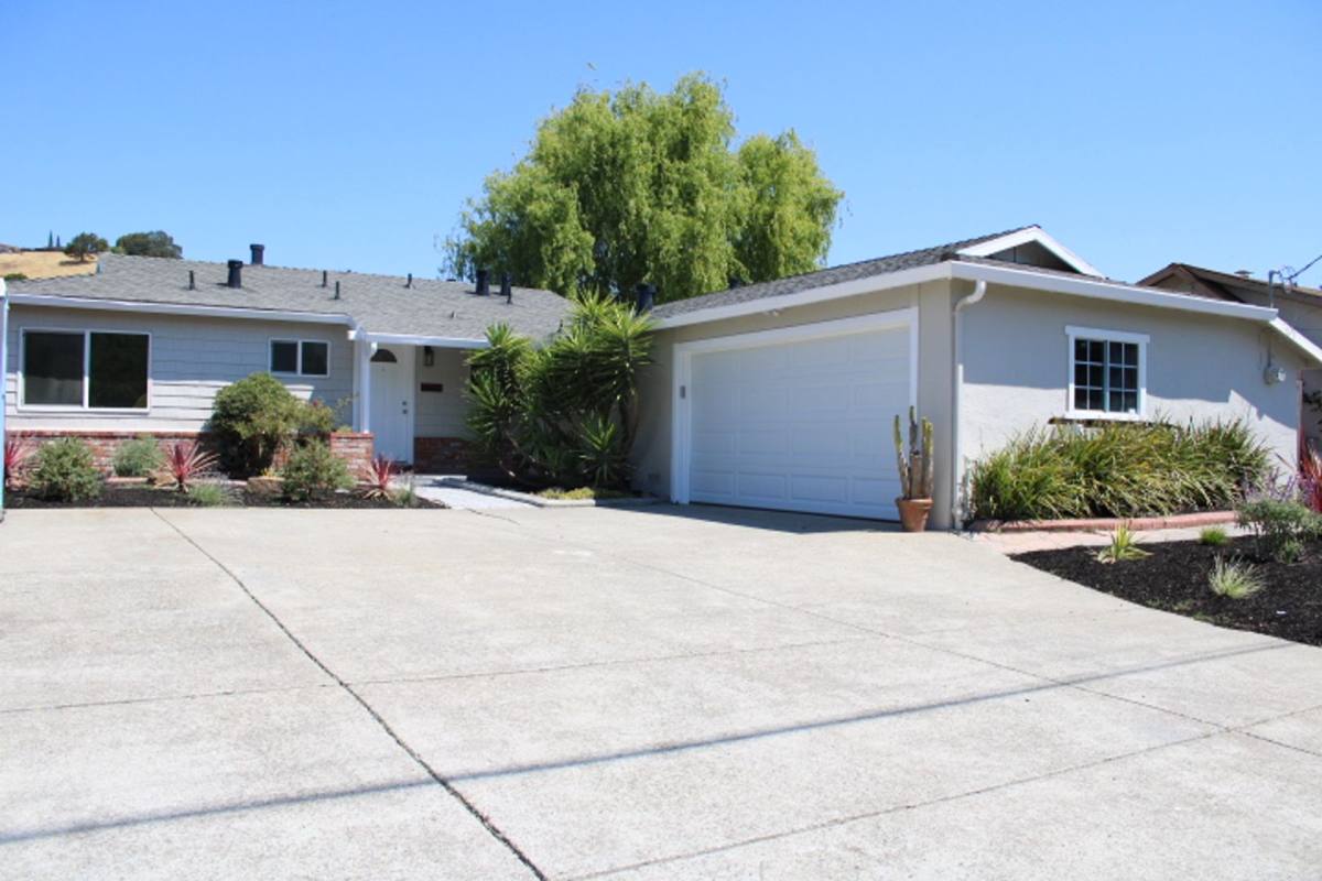 House for rent at 2443 Stokes Ave, Pinole, CA 94564