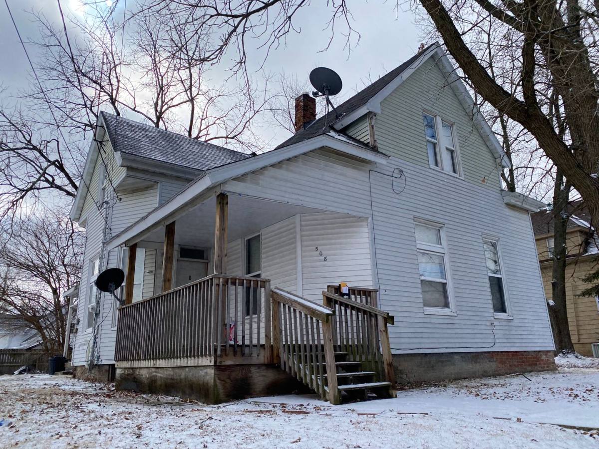 House for rent at 508 W Oakland Ave, Bloomington, IL 61701