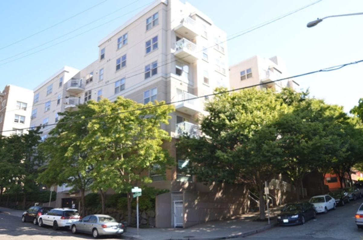 Condo for rent at 506 E Howell St, Seattle, WA 98122