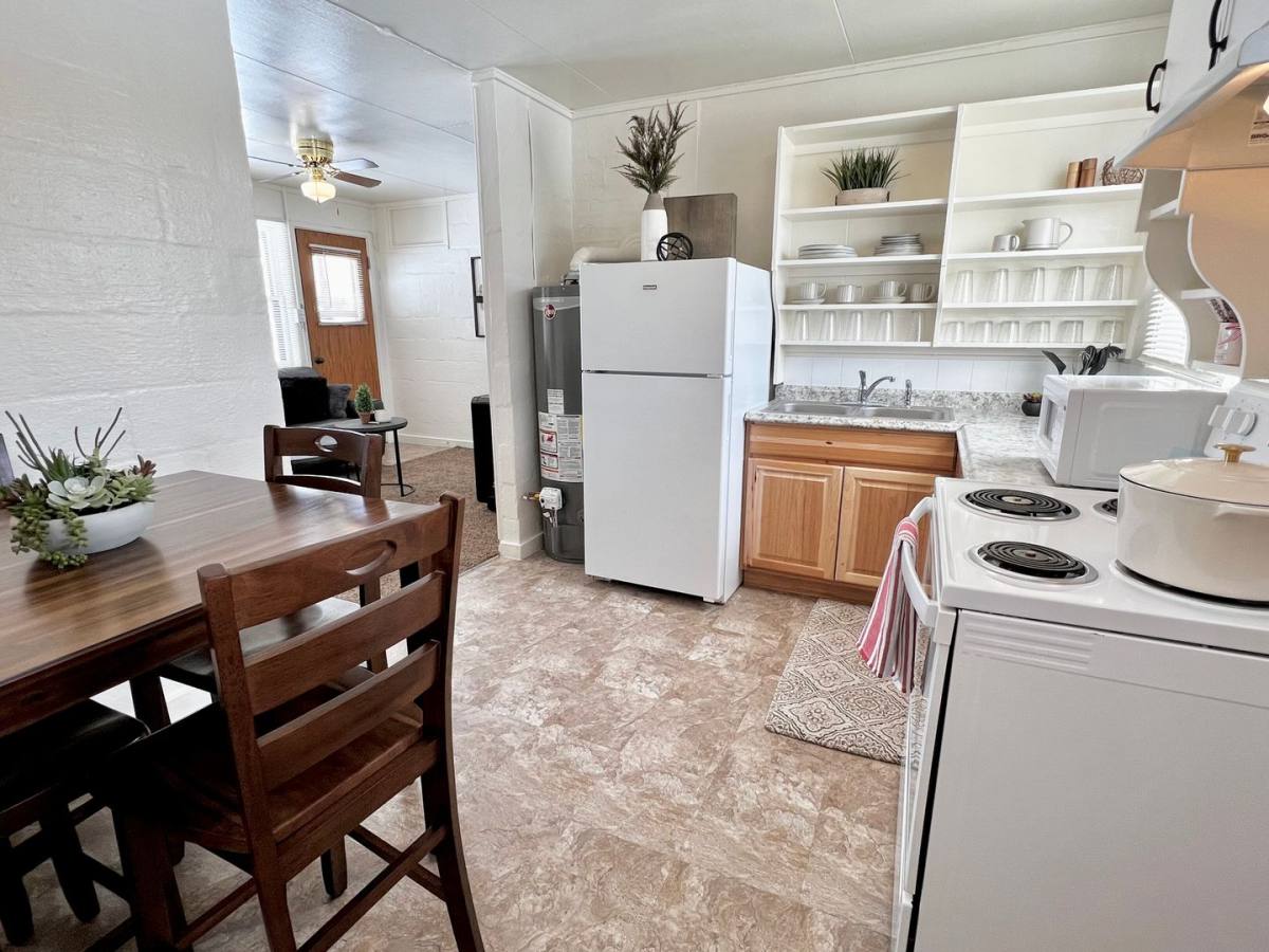 Apartment for rent at 949 W 5th St, Cheyenne, WY 82007