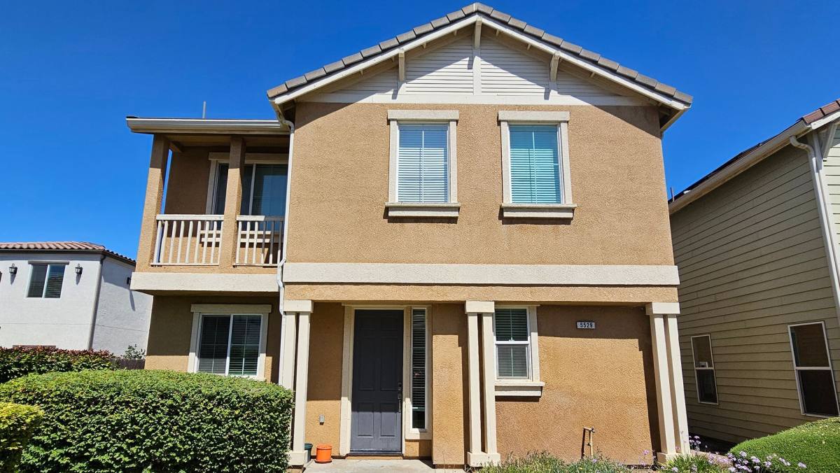 House for rent at 5529 N Valdez Lane, Fresno, CA 93722
