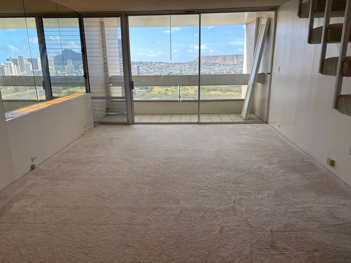 Apartment for rent at 555 University Ave, Honolulu, HI 96826