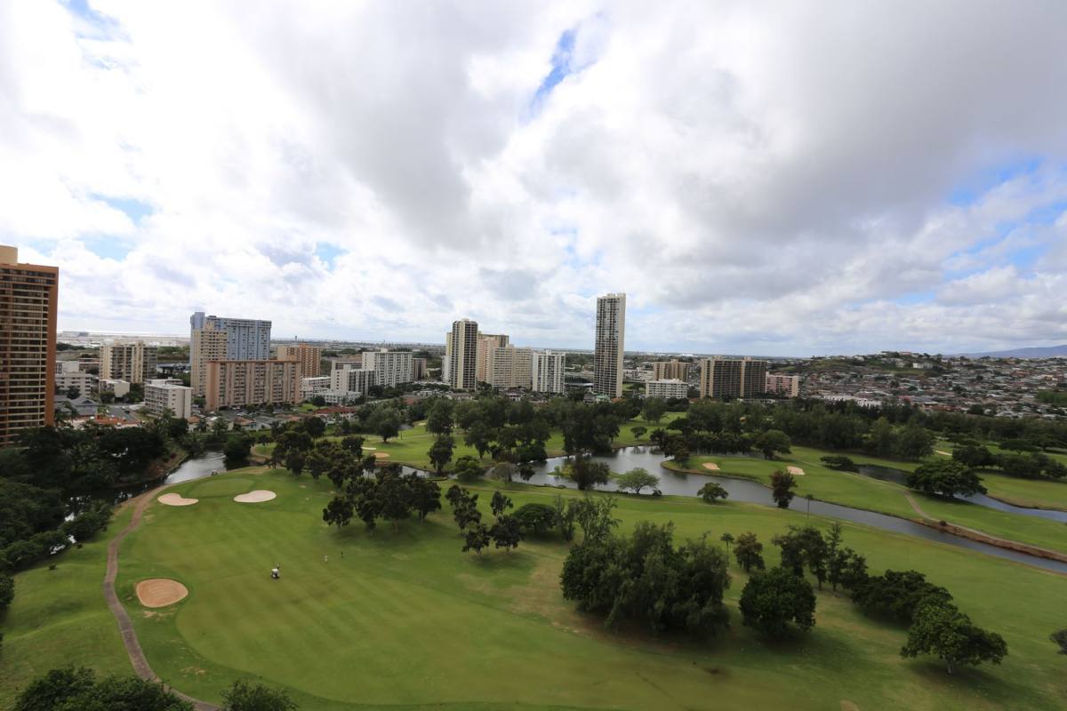 Apartment for rent at 3054 Ala Poha Place, Honolulu, HI 96818