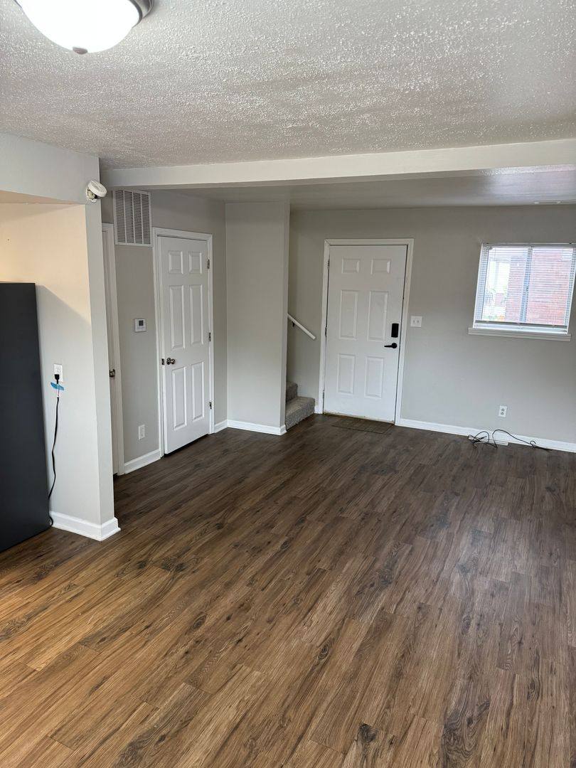 Apartment for rent at 2929 & 2943 E University St, Springfield, MO 65804