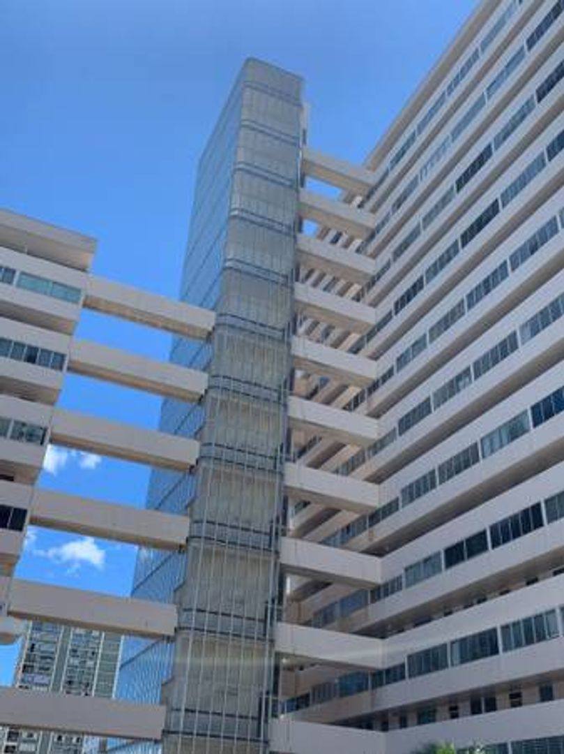 Apartment for rent at 500 University Ave, Honolulu, HI 96826