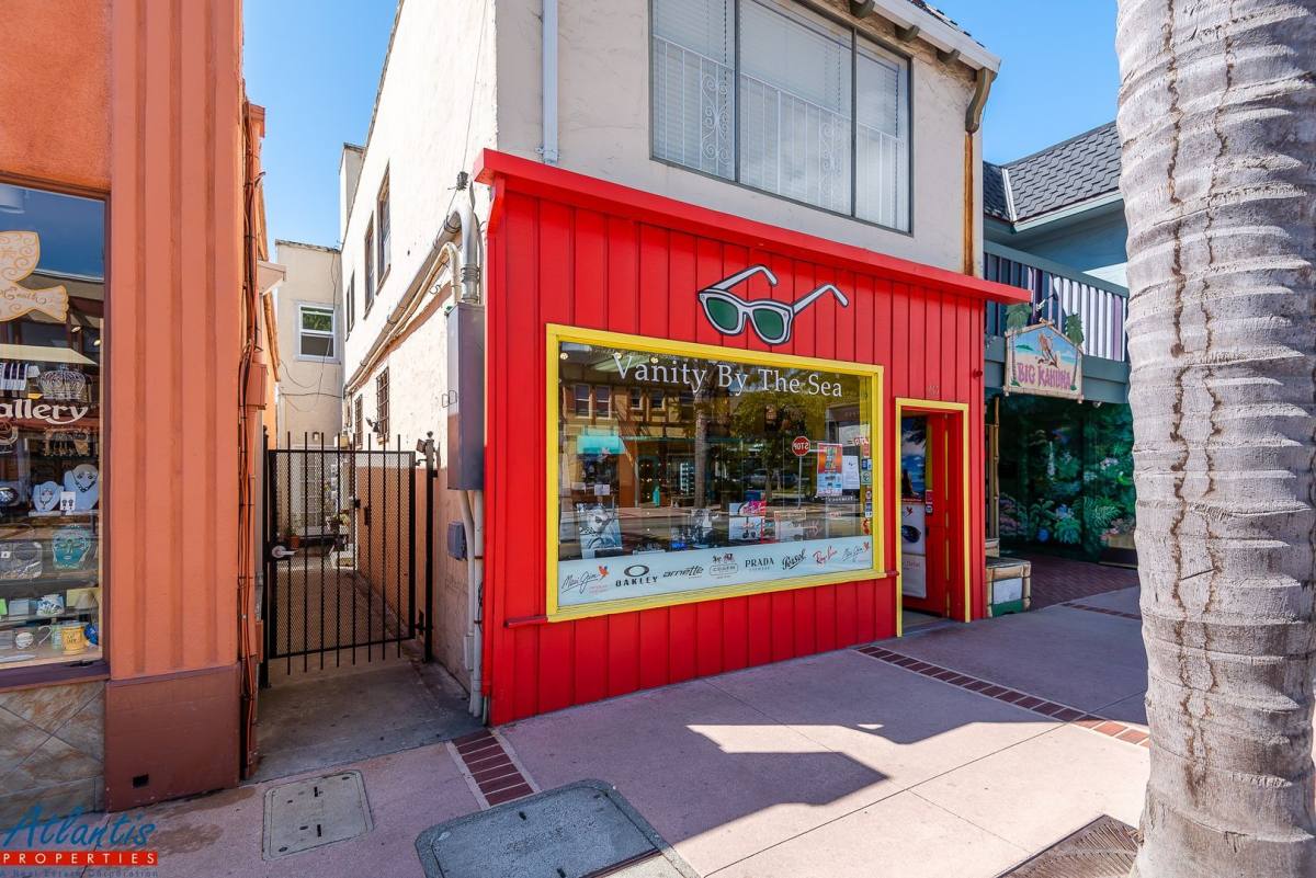 Apartment for rent at 211 Capitola Ave, Capitola, CA 95010