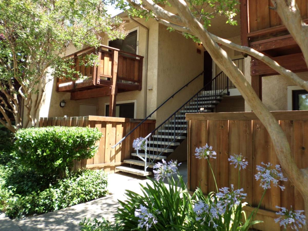 Apartment for rent at 674 Arcadia Dr, Vacaville, CA 95687