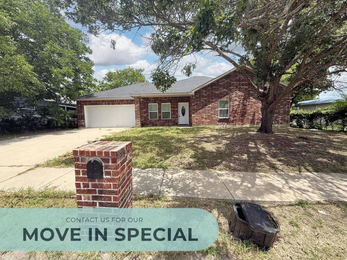House for rent at 3922 Washington St, Greenville, TX 75401
