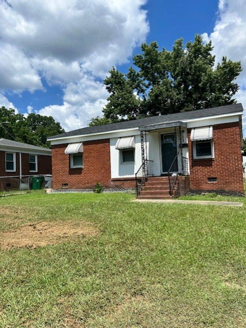 House for rent at 2944 Coronet Way, Charlotte, NC 28208