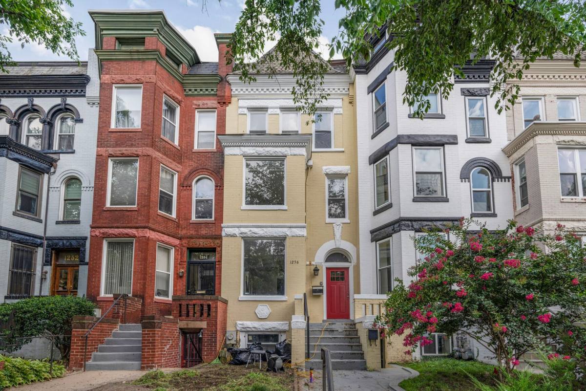 Townhouse for rent at 1256 Columbia Rd NW, Washington, DC 20009