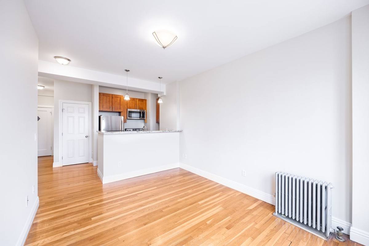 Apartment for rent at 990 Bay St, San Francisco, CA 94109