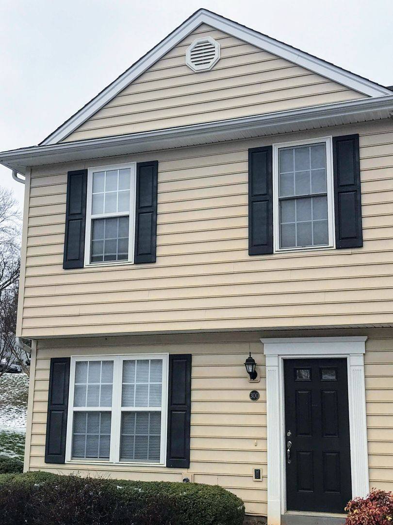 Townhouse for rent at 110 Aaron Place, Lynchburg, VA 24502
