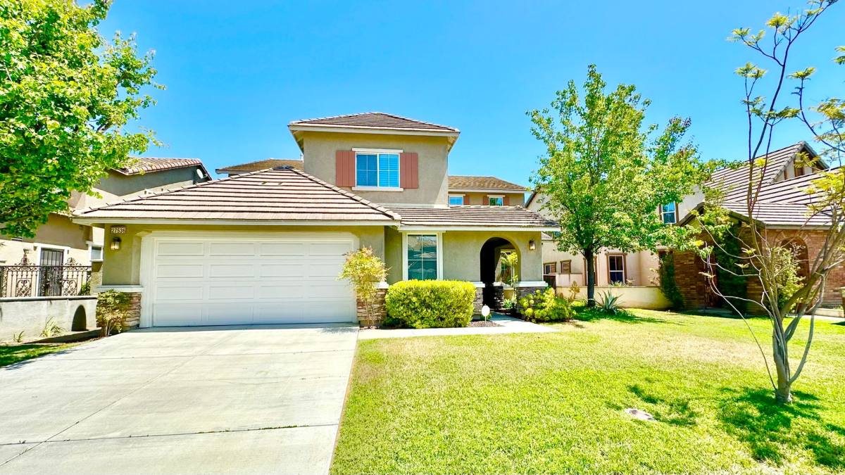 House for rent at 27536 Pinyon St, Murrieta, CA 92562