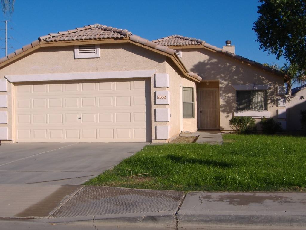 House for rent at 2032 E Catclaw St, Gilbert, AZ 85296