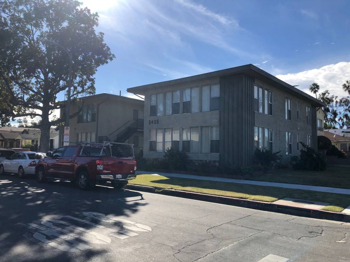 Apartment for rent at 5405 S St Andrews Place, Los Angeles, CA 90062