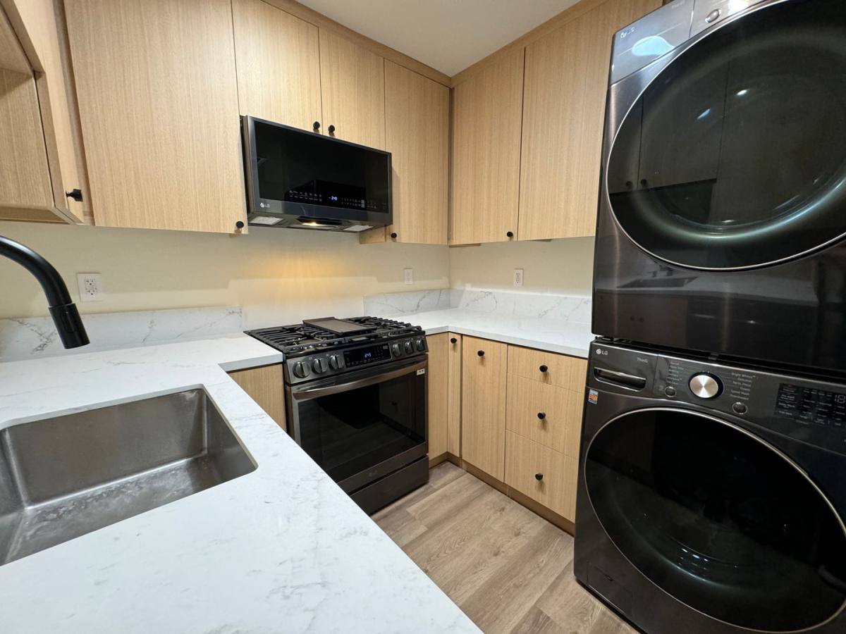 Apartment for rent at 1063 Turquoise St, San Diego, CA 92109