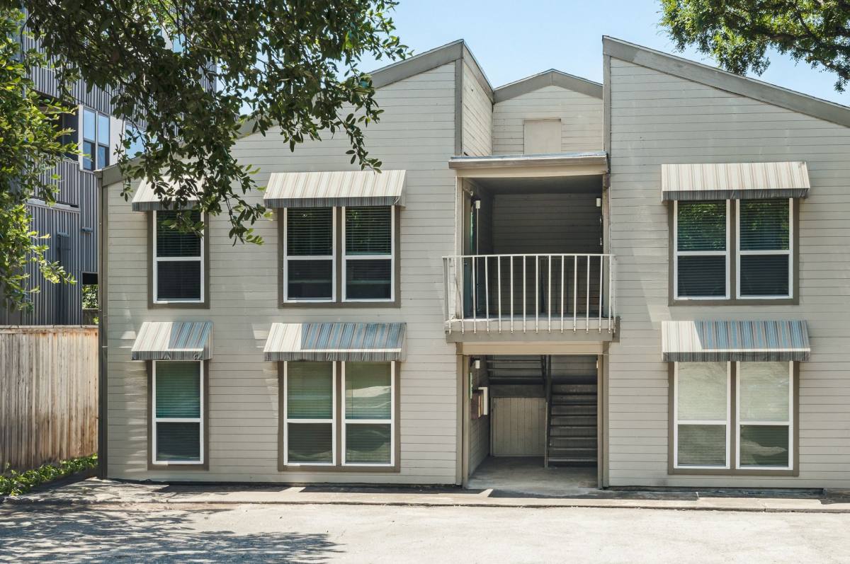 Townhouse for rent at 1717 Enfield Rd, Austin, TX 78703