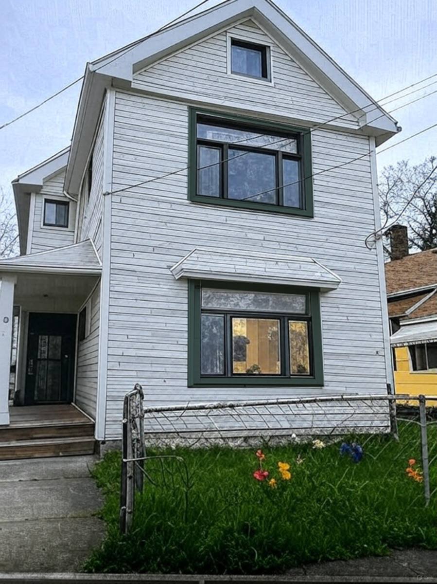 Apartment for rent at 3164 W 48th St, Cleveland, OH 44102